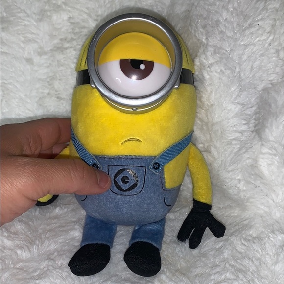 Minion Plush Toy Set in Yellow and Blue - Picture 3 of 8